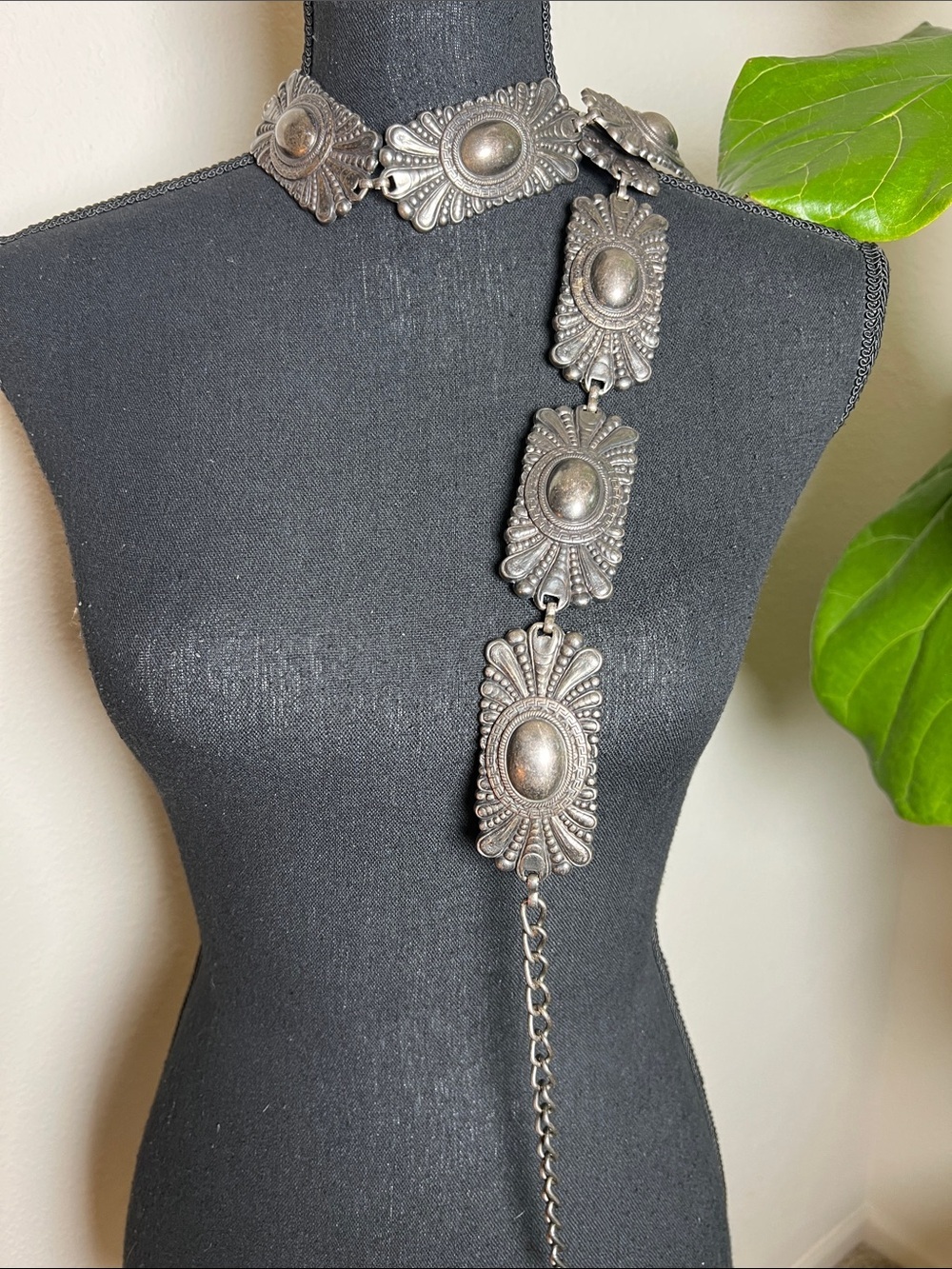 ESCADA Women’s Gun Metal Vintage Ornate Concho Belt Made in Spain HEAVY!! - Picture 7 of 16